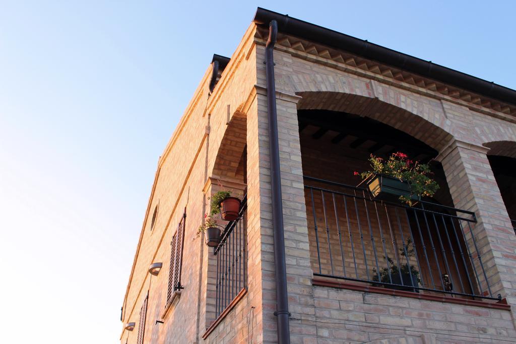 Bed And Breakfast Aratro & Rosmarino 시비타노바 마르셰 외부 사진